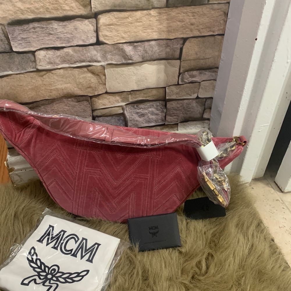 SOLD⛔️Authentic MCM Velvet/leather jeweled zip top Beltbag. - Picture 7 of 15